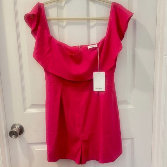 NWT Andree by‎ Unit Hot Pink Shorts Romper Size Large Off-Shoulder Ruffled - Picture 1 of 13